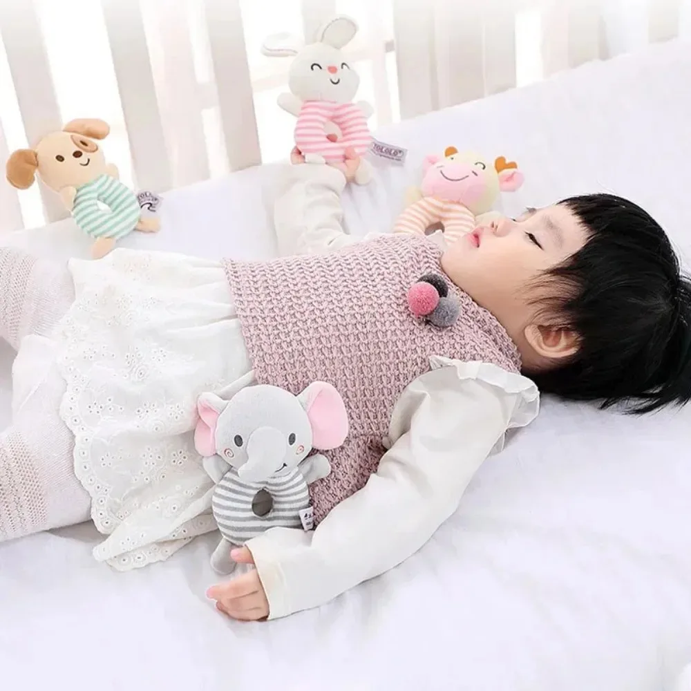 Nieuwe Baby Rammelaar Speelgoed Cartoon Dieren Pluche Baby Hand Ring Bed Speelgoed voor Pasgeboren 0-24 Maanden Peuter Vroeg educatief Speelgoed