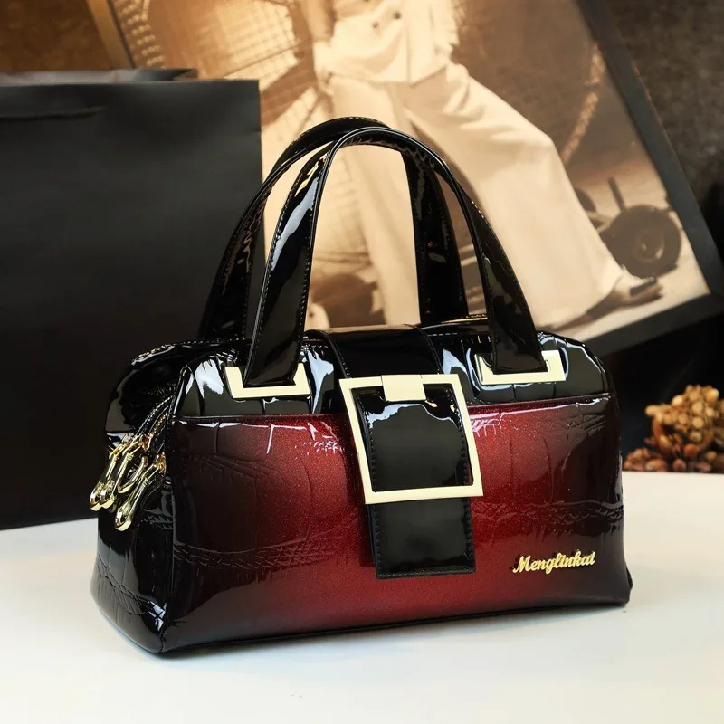 

High-end handbag, fashionable women's bag, 2026 new style, elegant and luxurious, versatile messenger bag