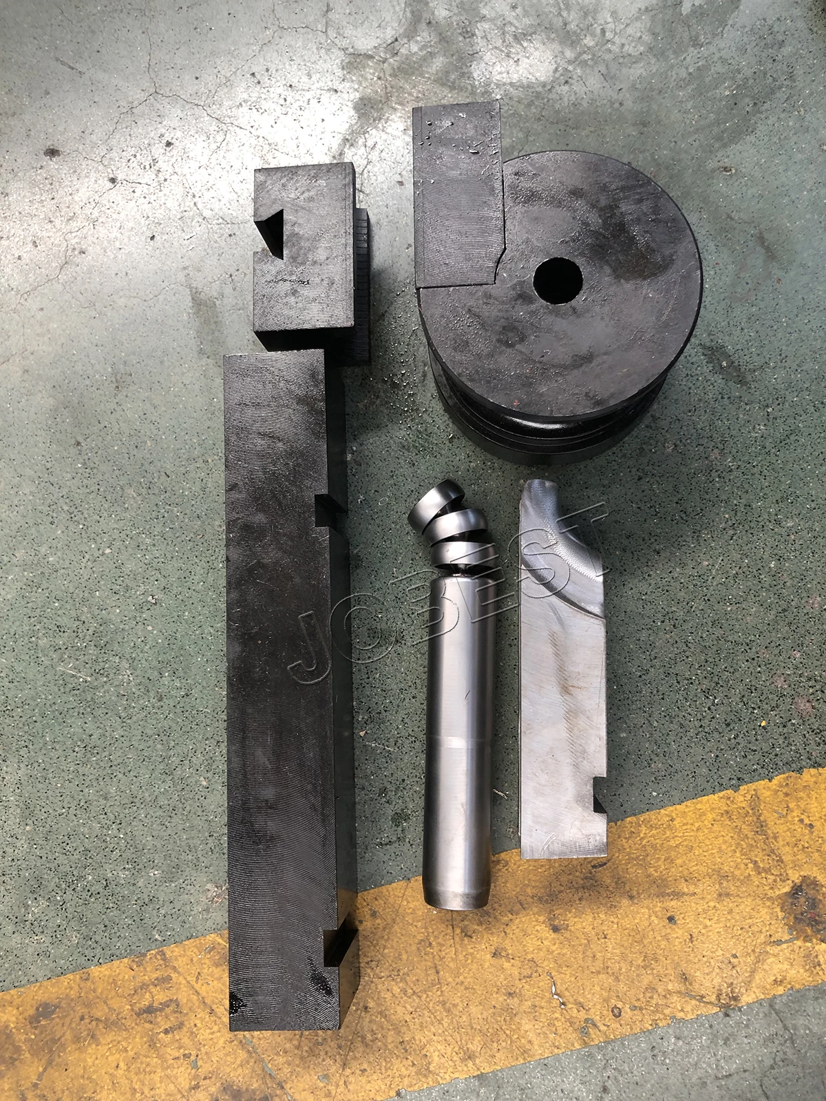 

Pipe Bending Machine Mold Roll Tube Bender Dies for CNC Mandrel Pipe Bending Machine Use