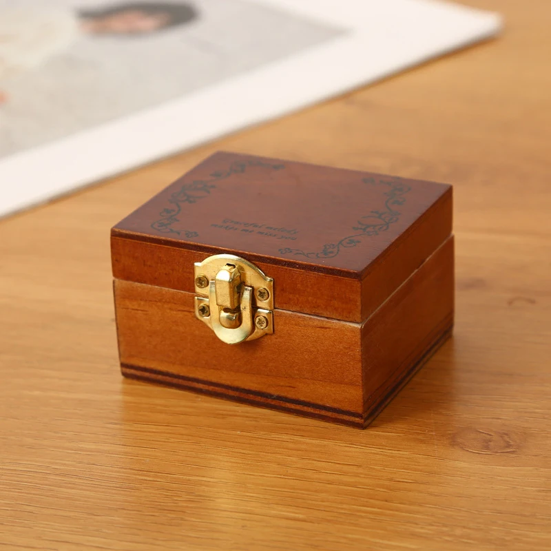 Vintage escala 1:12 casa de muñecas Mini maleta de viaje de madera modelo de caja de almacenamiento, Ideal para casa de muñecas muebles para el hogar