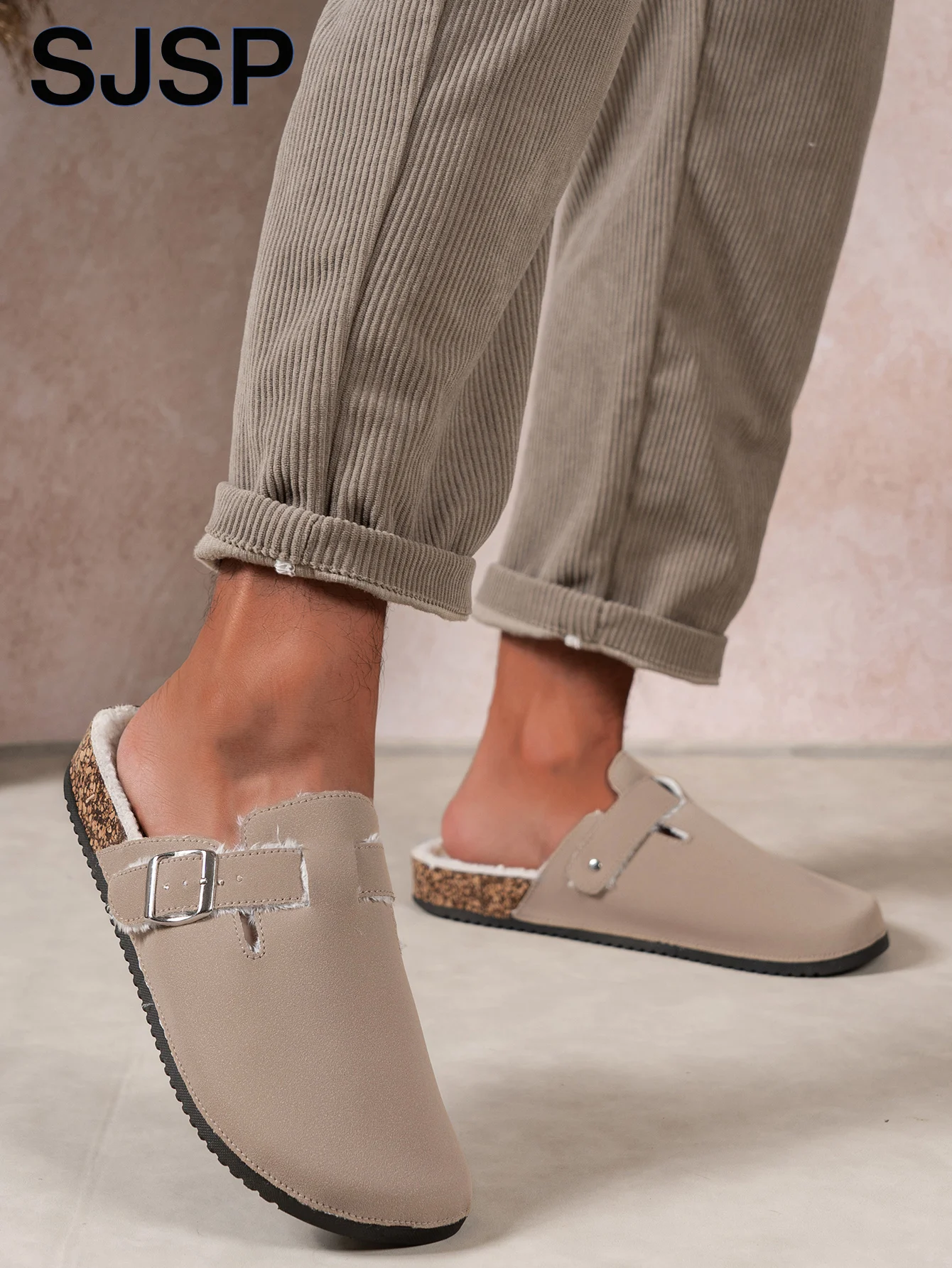 

Men's Casual Autumn and Winter New Mule Shoes, Slip-On Slippers, Men's New Autumn and Winter Round-Toe Closed-Toe Furry Slippers, Men's Fashionable Outdoor Shoes, New Retro Single Shoes, Casual Lazy Shoes, Half-Slip Flat Slippers, with Adjustable Buckle