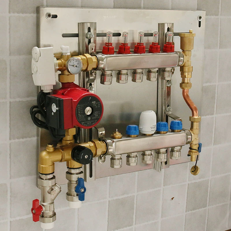 Floor heating mixed water center manual energy-saving constant temperature valve connected to water collector circulation pump