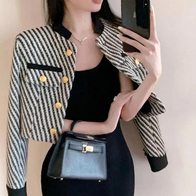 

Black White Contrast Short Cardigan Autumn Winter New Long Sleeve Slim Knitting Elegant Sweaters Vintage Fashion Women Clothing