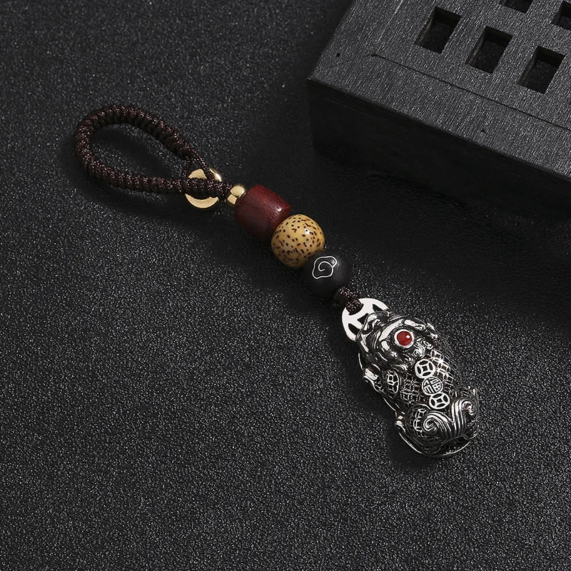 Dominant Wealth Divine Beast Pixiu Car Pendant Lucky Transfer Men Relief Animal Keychain Gift For Boyfriend