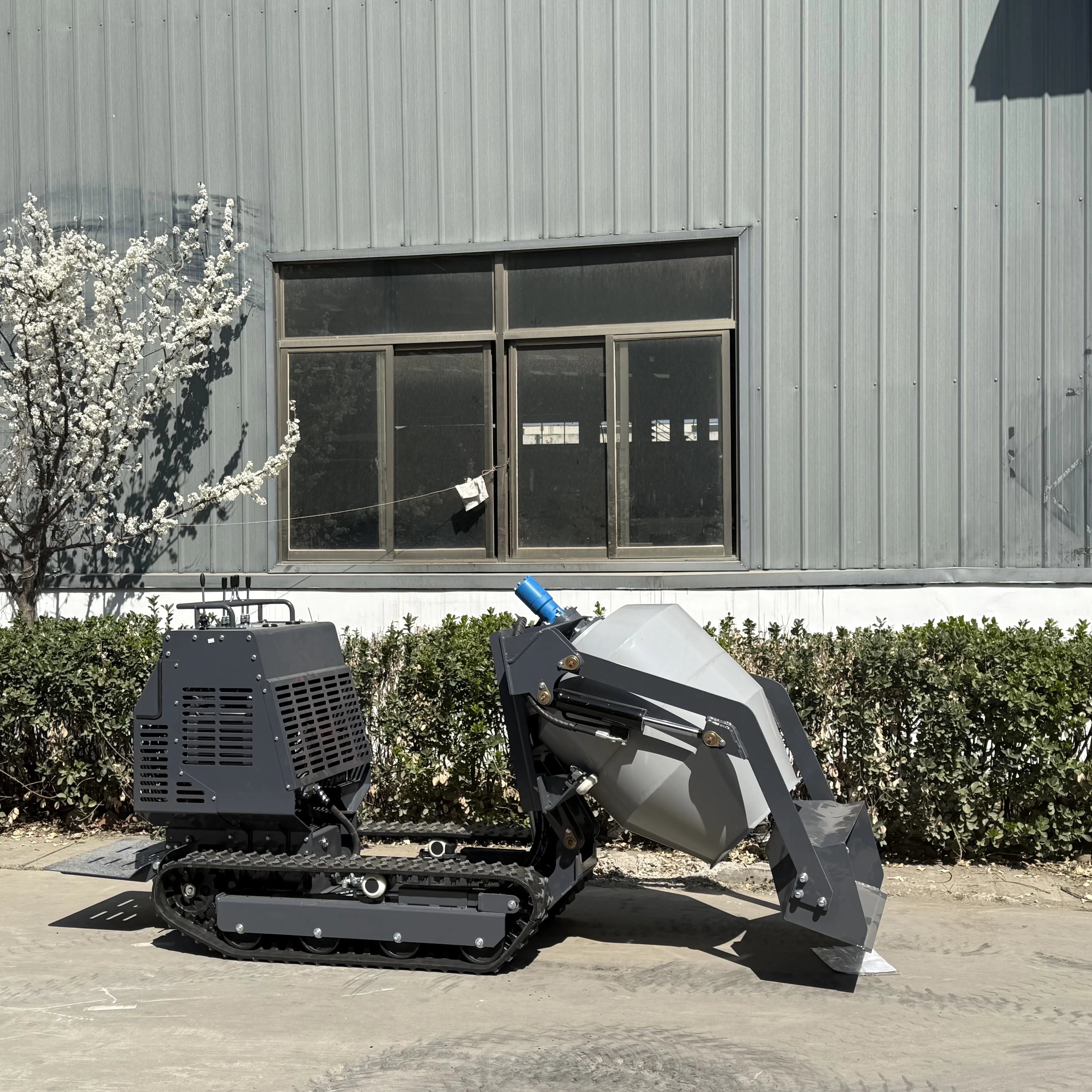 2026 New Diesel Mini Portable Crawler Cement Mixer Machine with Tracks Gear 500L Small Dumper Truck Self-loading Concrete Mixer view 5
