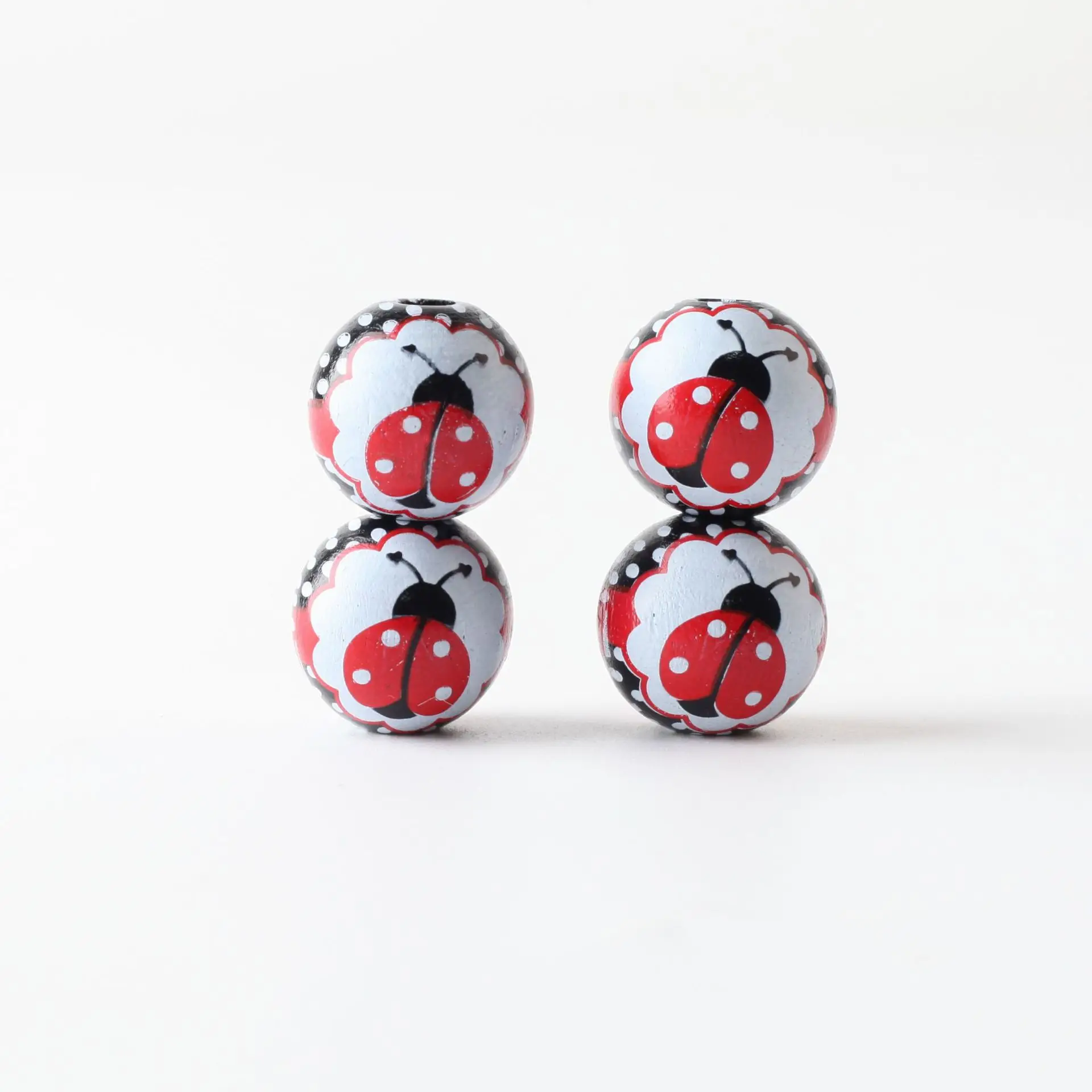 New 16mm 20Pcs/Pack Ladybug Print Wood Round Beads Crafts Beaded Necklace Bracelet DIY Perforated Jewelry Custom Accessories