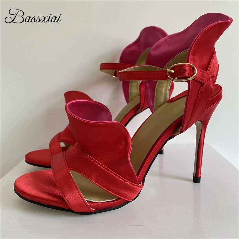 

Роскошные атласные плиссированные сандалии с оборками, женские пикантные туфли с открытым носком на шпильке 10 см, вечерние туфли с ремешком на щиколотке для девочек, летние