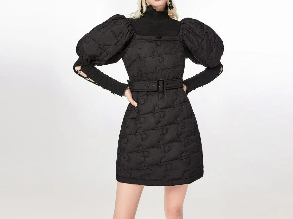 

2025 Retro Trendy Design Sense Short Sleeve Dress Belt Versatile Small Black Short Skirt