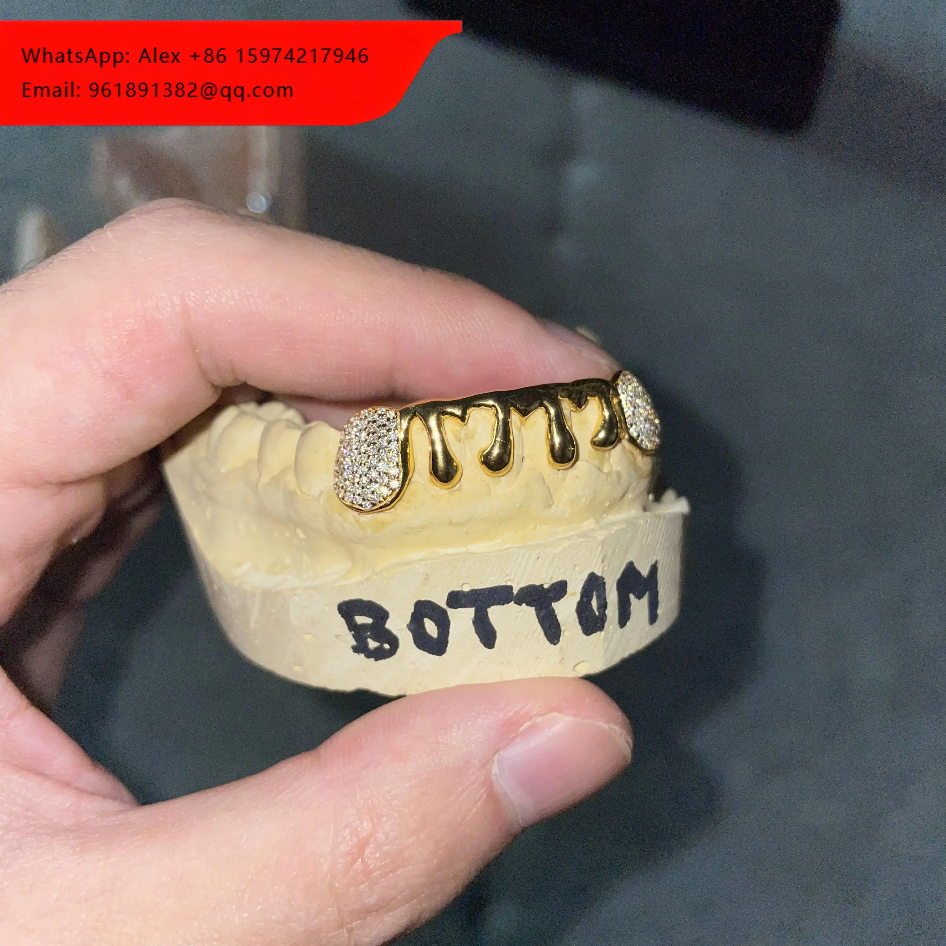 

Индивидуальные зубные грилзы на 6 нижних зубов из серебра 925 пробы с позолотой 18 карат, инкрустированные муассанитом VVS, имитирующим цельное золото