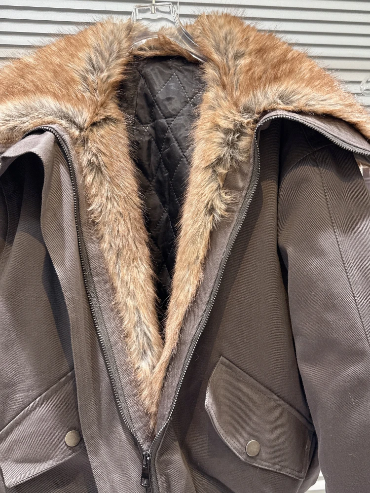 เสื้อแจ็คเก็ตยีนส์สั้นสไตล์เกาหลี Y2K วินเทจ แต่งปกขนเฟอร์เทียม สำหรับผู้หญิง ฤดูหนาว บุซับใน อุ่น สไตล์สตรีทแวร์ ทรงหลวม แฟชั่นเก๋ไก๋