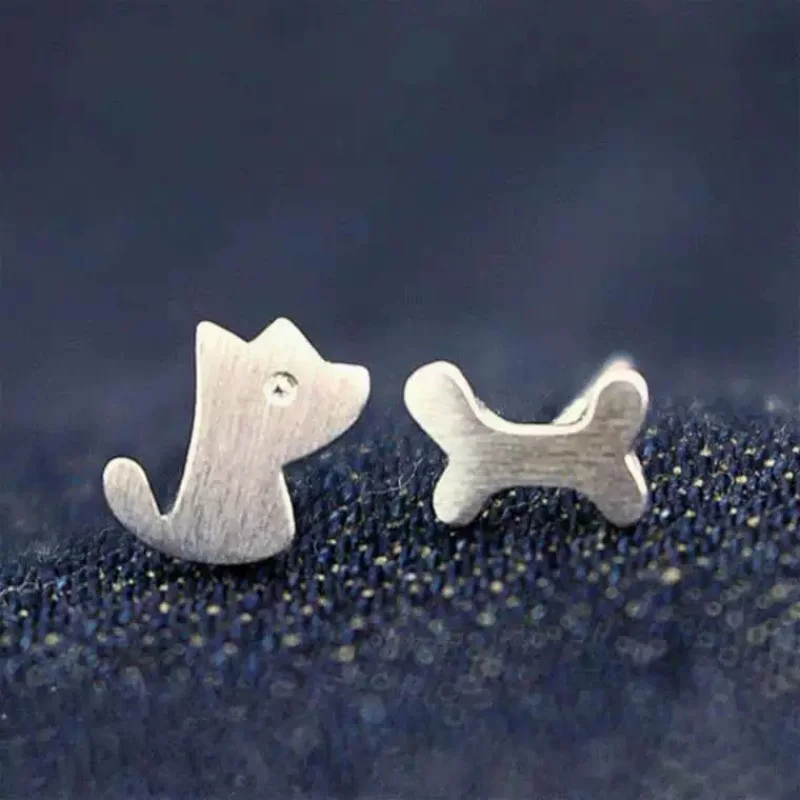 

Uini Tail hot selling new 925 sterling silver fashionable puppy and bone brushed earrings cute and dynamic girl accessories