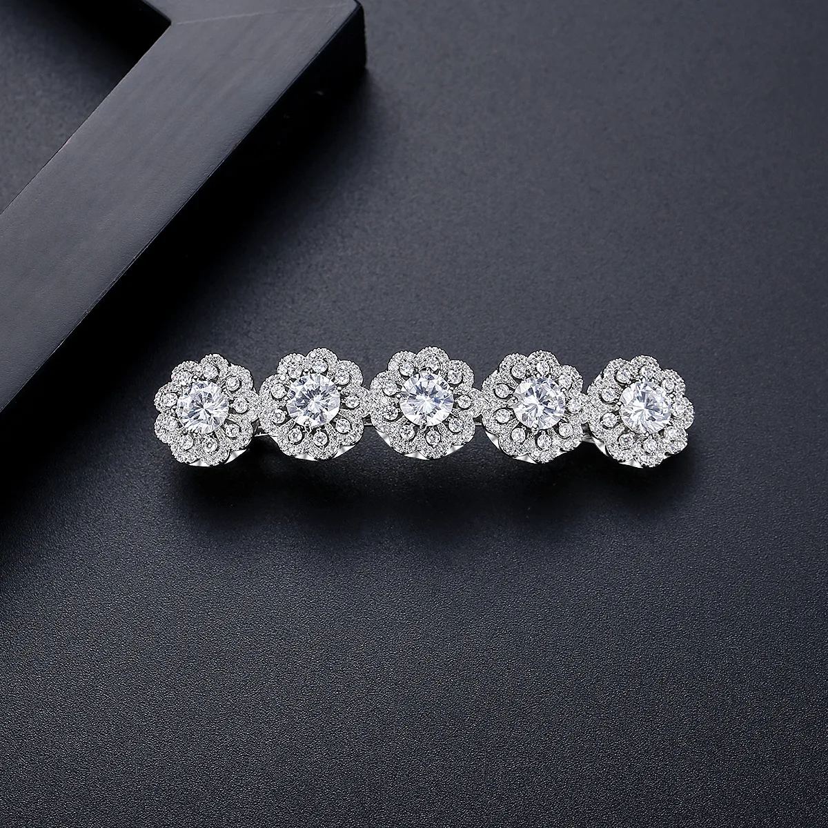 FXLRY New Arrival Elegant Micro-Inlaid Zircon Flower Hair Clips For Women Top Quality Bridal Wedding Jewelry