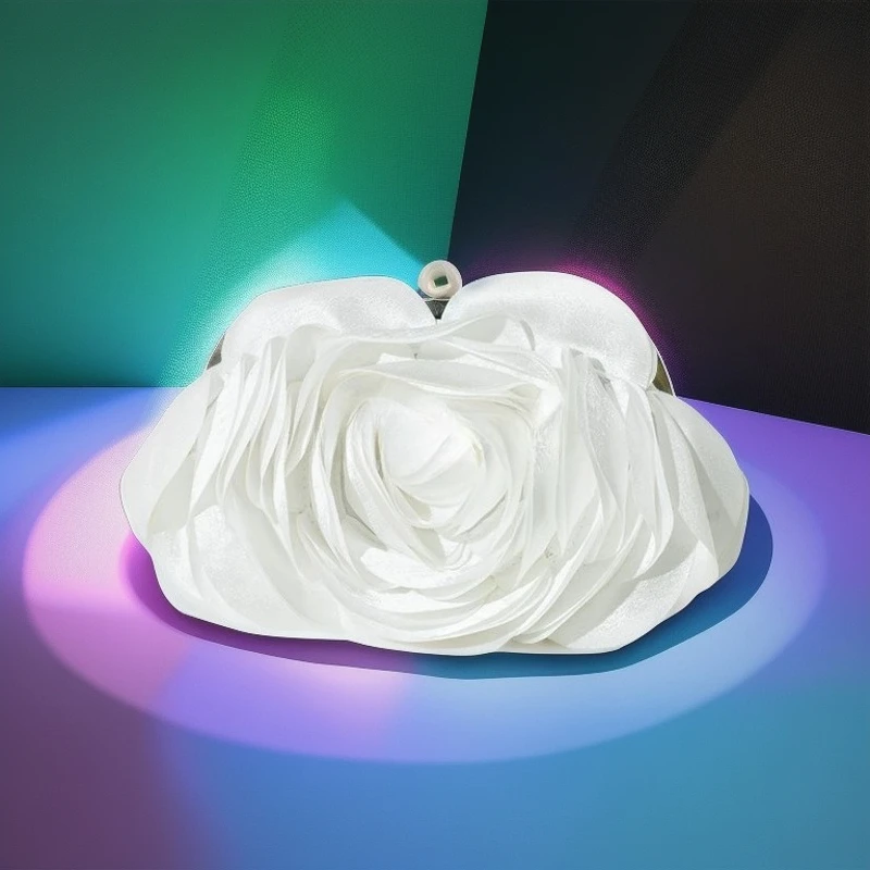 Premium Diamond Dinner Bag Nordic White Flower Romantic Bridesmaid Clutch Elegant Rose Wedding Luxury Shiny Bag Sac Soirée Femme