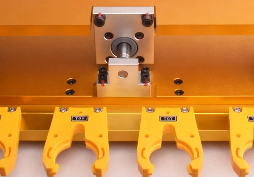 LIHAN Engraving Machine Automatic 12 Tool Changer Woodworking CNC Machining Center Straight Row Tool Magazine ISO30 Tool Holder