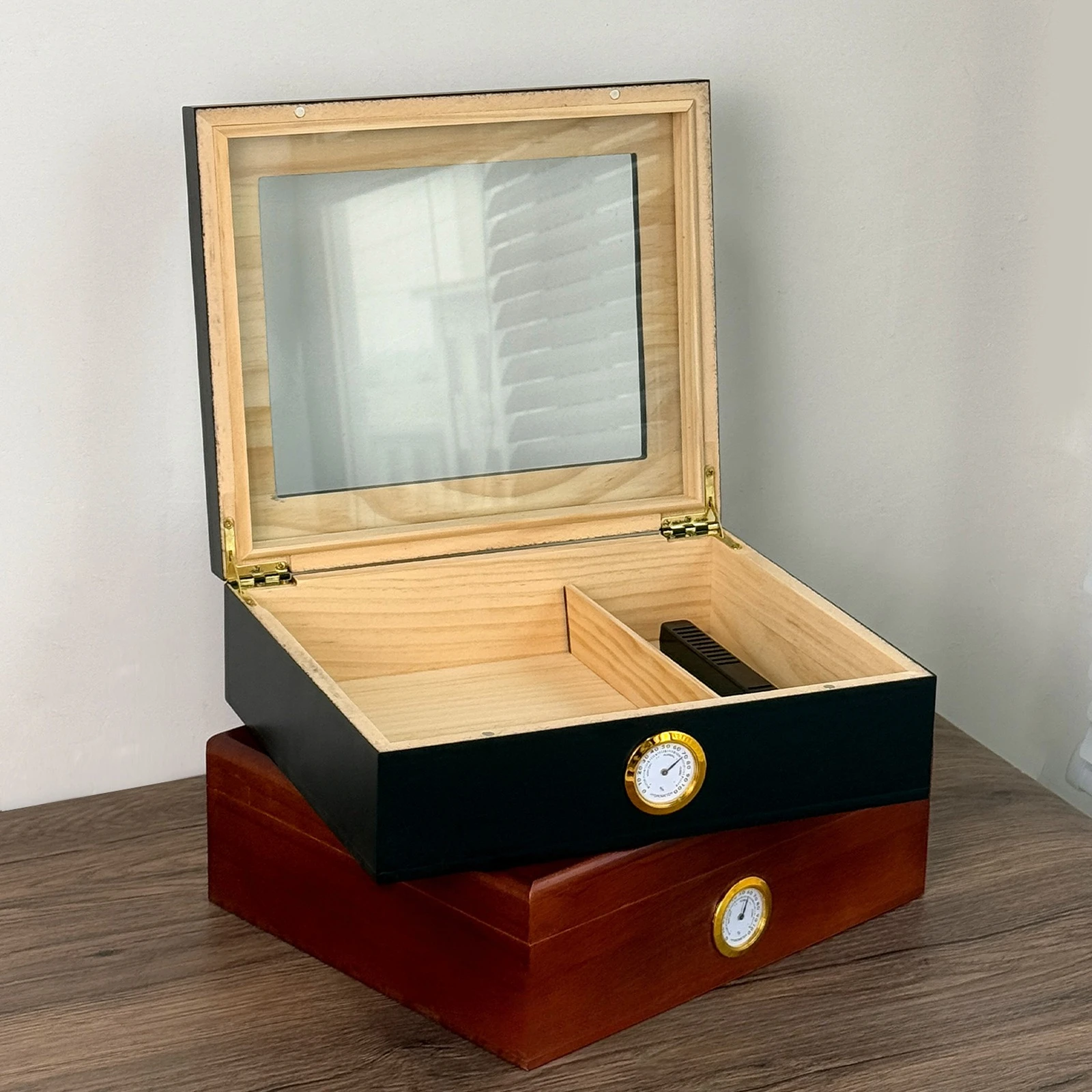 

Настольный хьюмидор для сигар — деревянный откидной дизайн, регулируемые разделители для организованного хранения