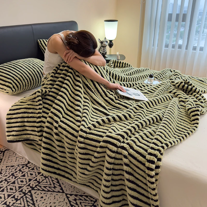 

Imitation Lambs Wool Spring Autumn Warm Bed Blanket for Bed Bedroom Soft Warmth Velvet Couch Sofa Blankets for Throw Nap Blanket