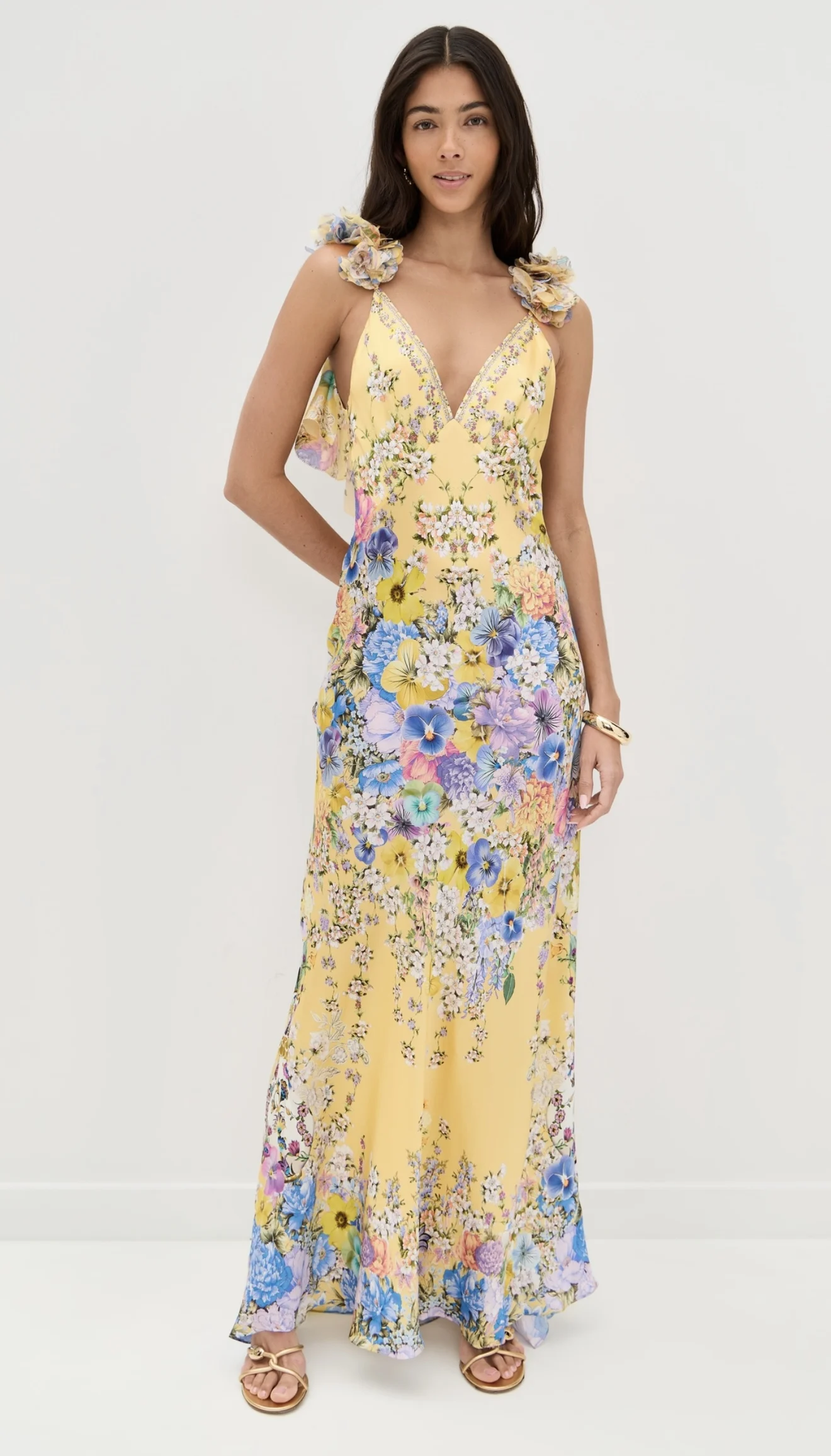 Długa sukienka damska z jedwabiu, z kwiatowym nadrukiem, dekoltem w serek, kryształkami, odkrytymi plecami, trójwymiarowymi kwiatami i ramiączkami.