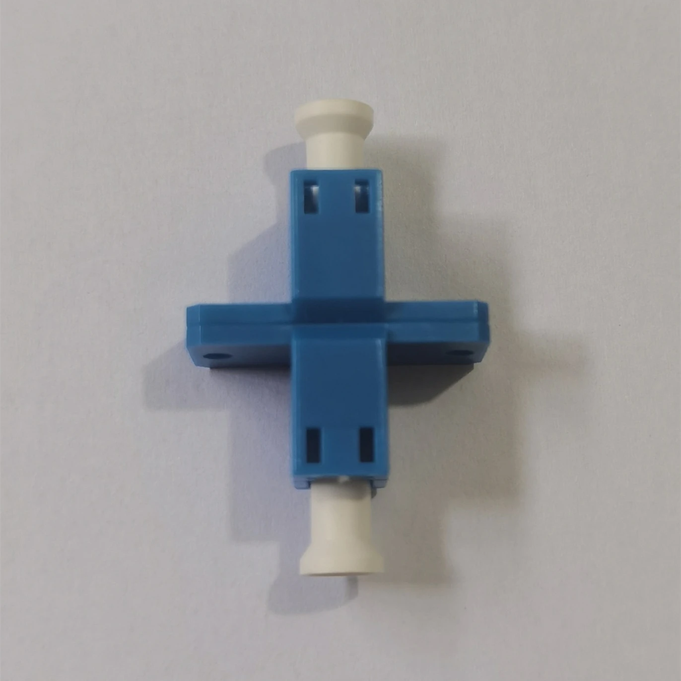 محول بسيط LC مع شفة معدنية ، مقرنة الألياف البصرية ، حاوية بلاستيكية زرقاء ، خضراء ، LCAPC ، ftthELINK ، 50