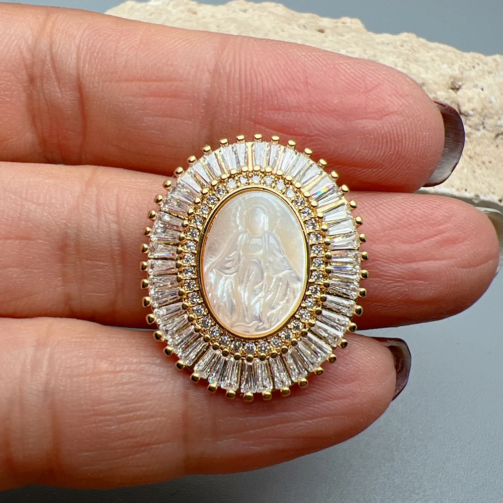 

Luxury Religious Oval Medal Virgin Mary Pendants Women Shiny Crystal Zircon Sea Shell Charms For Jewelry Making Necklace