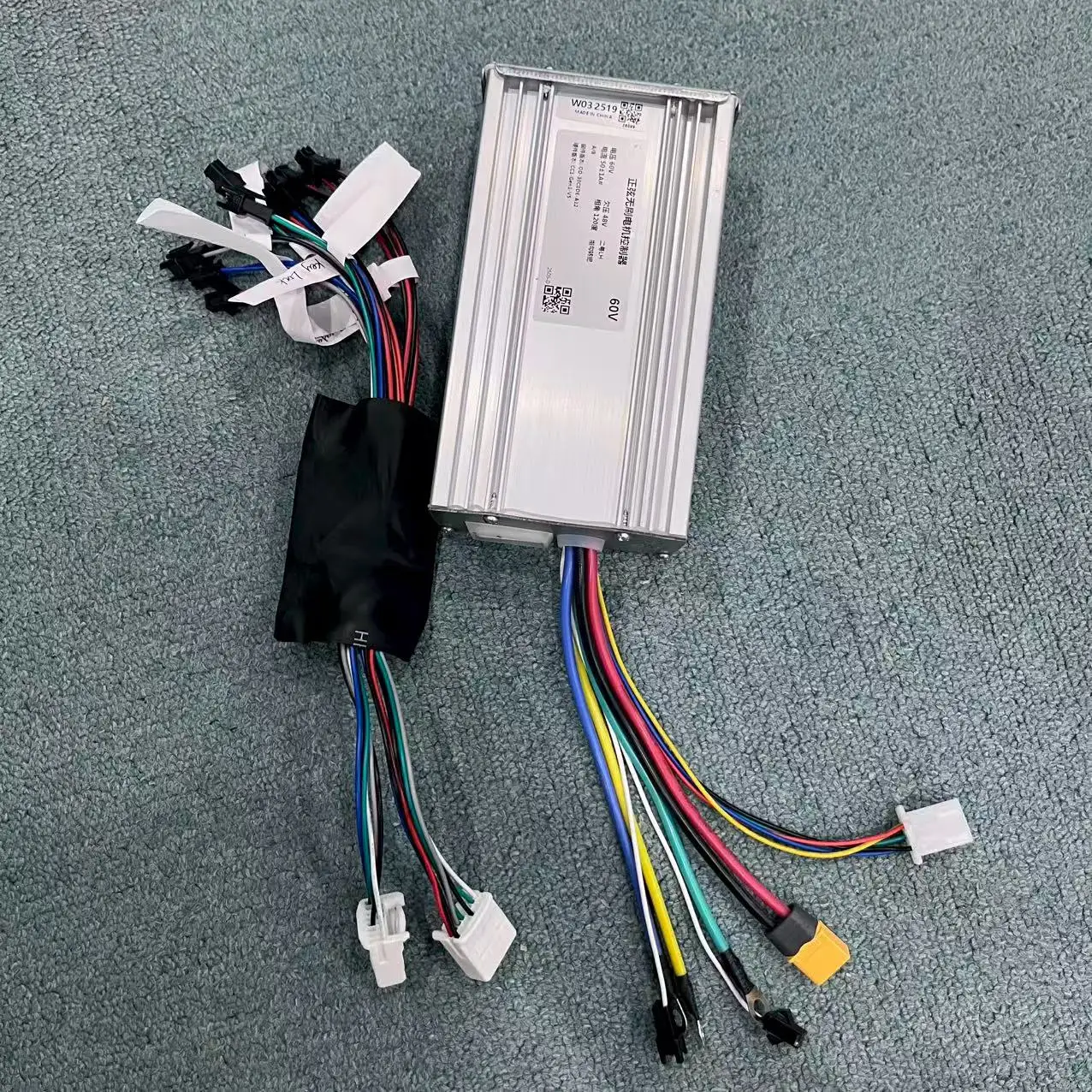 High Power Yunli 60V 50A Electric Scooter Speed Controller 3000W Brushless Sine Wave Motor Controller for 6000W 5600W E Scooter