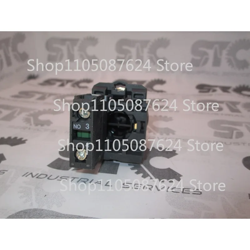 AA   XB5AA31 For  SCHNEIDER GREEN push button
