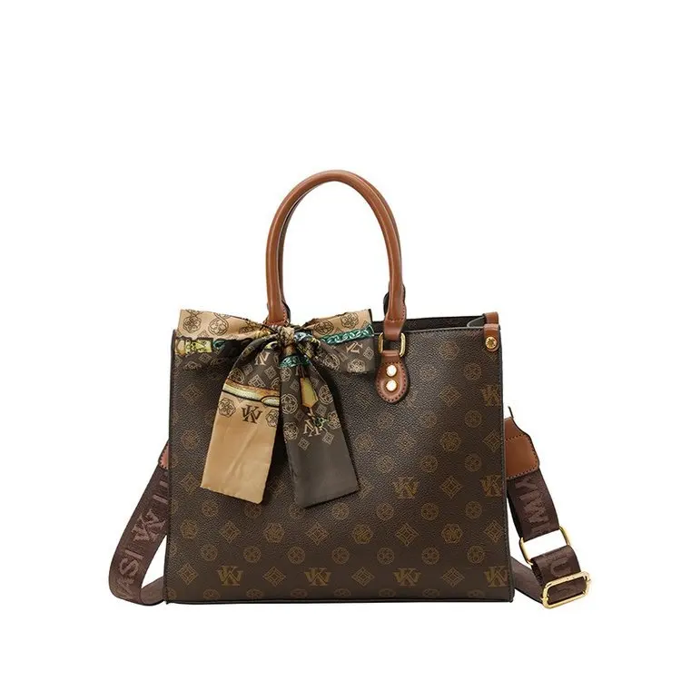 حقيبة يد فاخرة خفيفة من حرف واحد فقط للنساء 2026 مصممة جديدة راقية للشتاء حقيبة كتف كروسبودي للتنقل #4