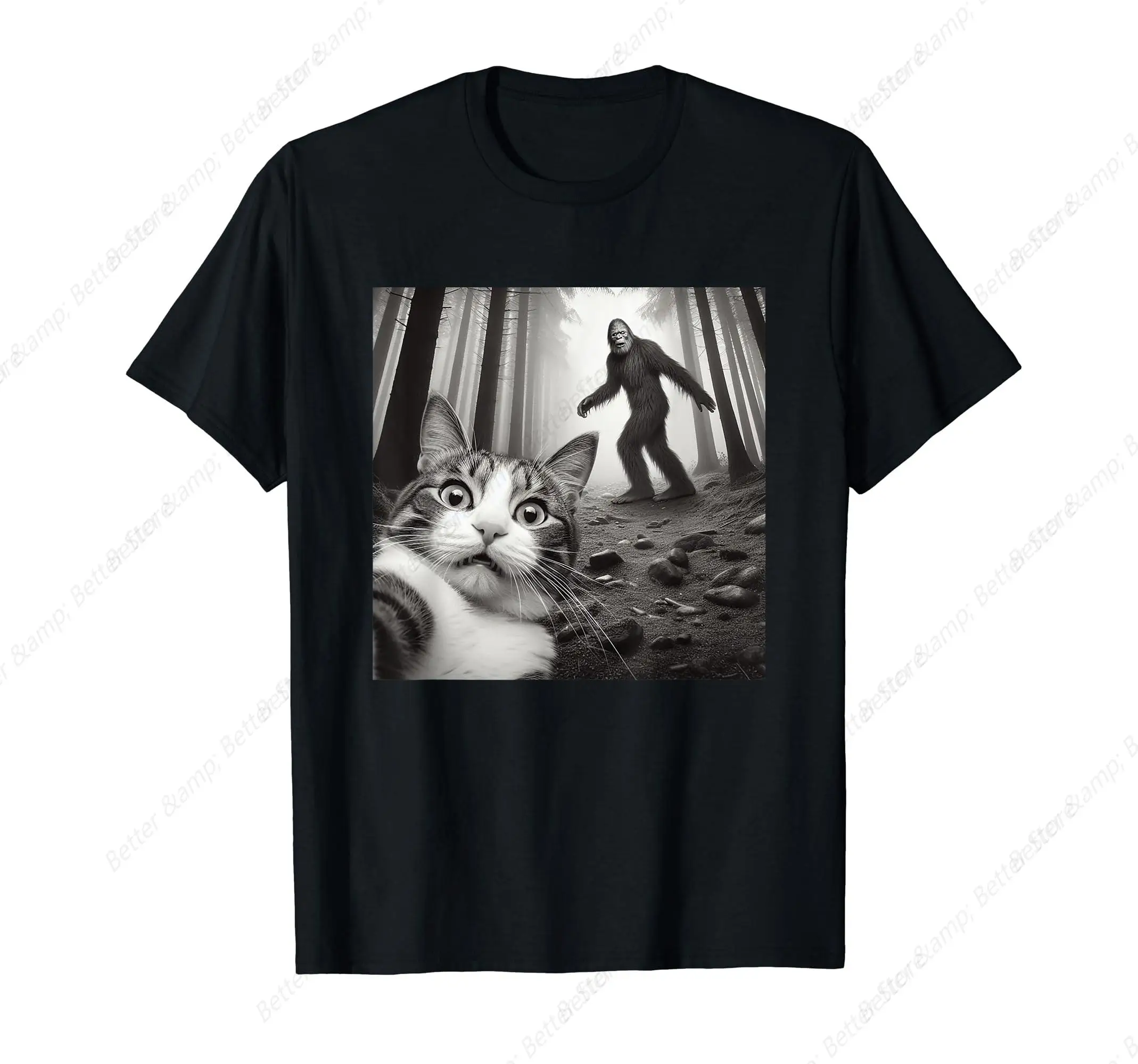 Funny Surprised Scared Cat Selfie With Sasquatsch Bigfoot T-Shirt