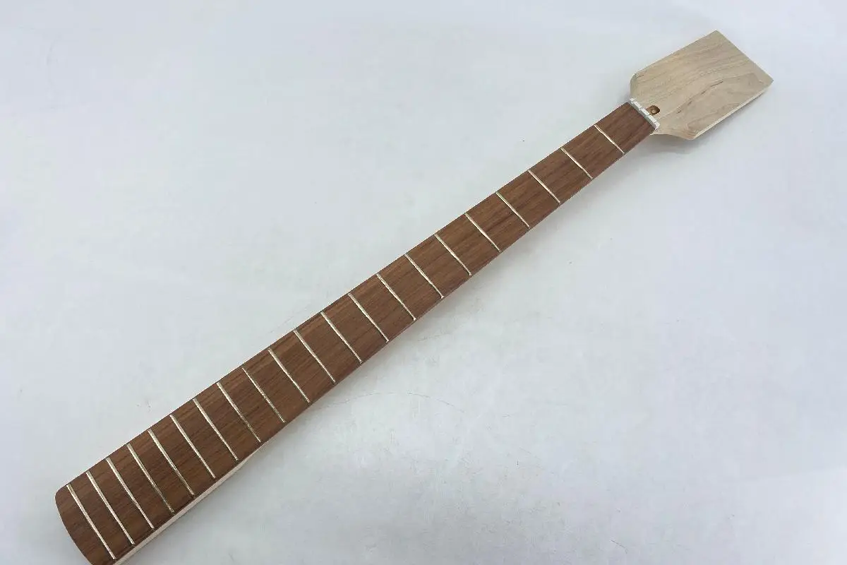 

electric Bass Guitar nNeck 21 Fret 32 Inch Head Maple Rosewood Fretboard nut 38 heel 65mm