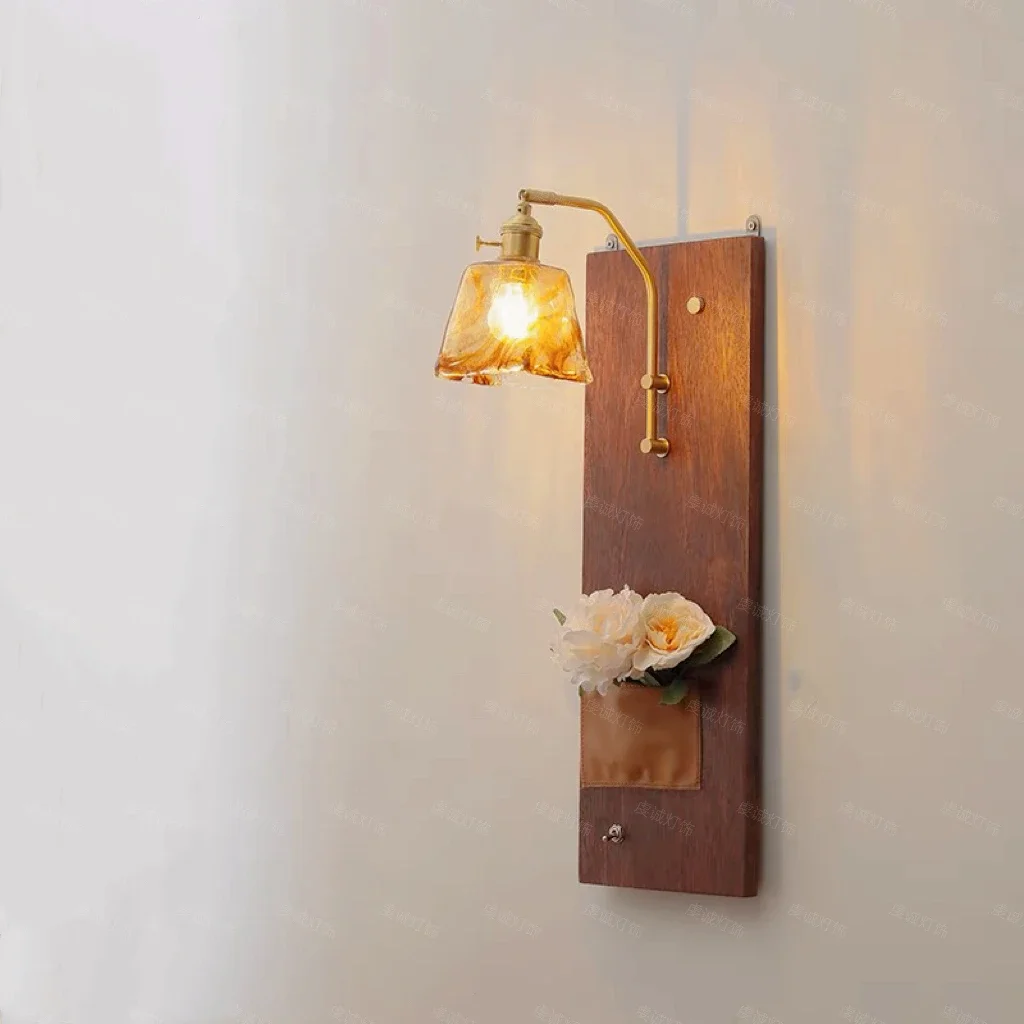 

Bedroom wall lamp, quiet wind bedside lamp, bathroom brass glass background wall, medieval retro homestay study wall lamp