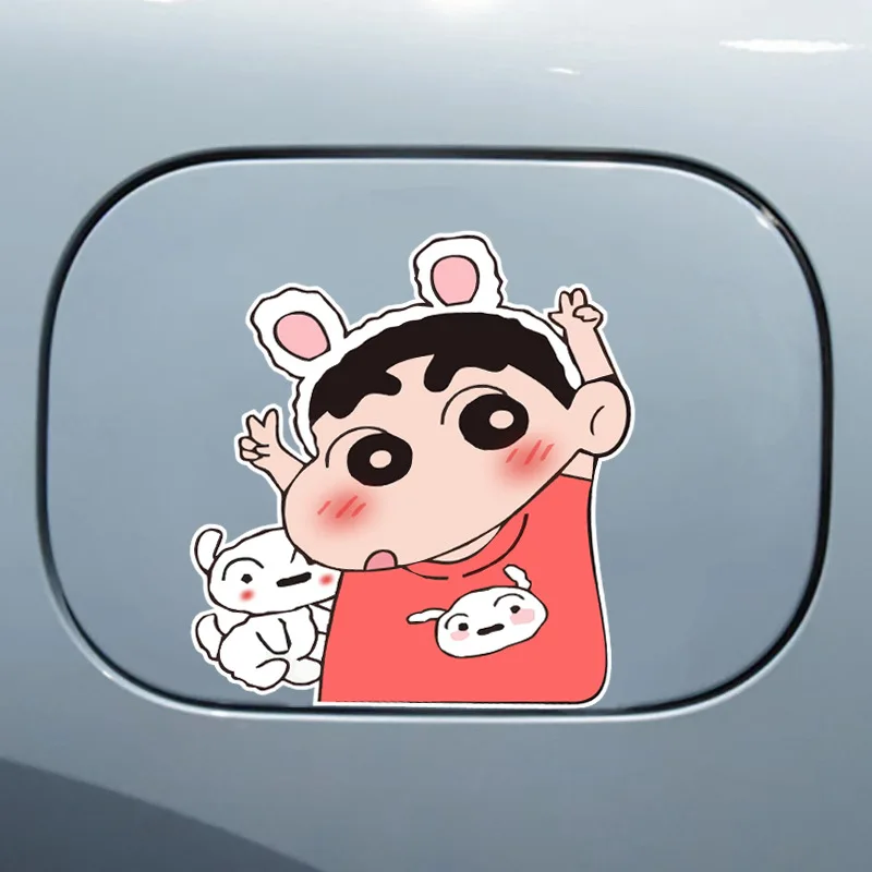 Crayon Shin-chan Cartoon Adesivi per auto Anime Finestra per auto Paraurti Serbatoio carburante Adesivi decorativi per moto Decalcomania in vinile impermeabile