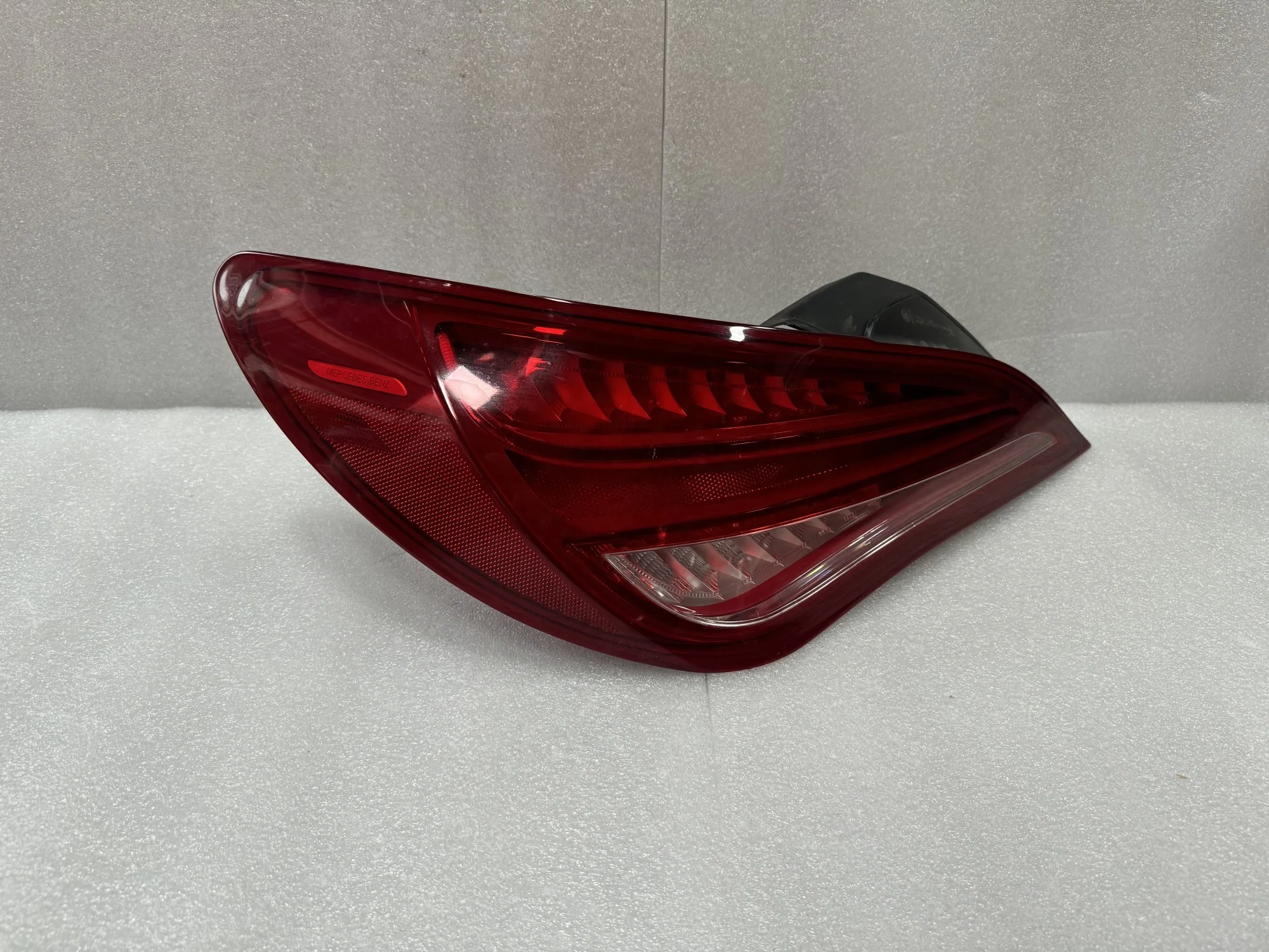 

Factory Hot Selling Auto Car Parts Led Tail Light For CLA W117 2015- Rear Lamp Brake Light Auto Lighting System Ta
