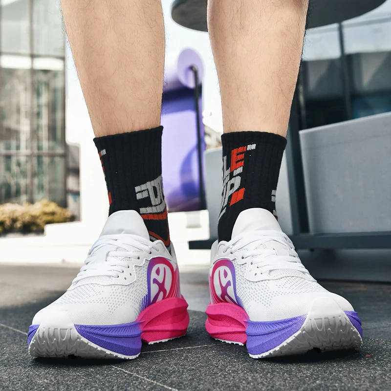 

Мужская обувь. Дышащая универсальная сетчатая обувь. Спортивная обувь с карбоновой пластиной. Мужские универсальные износостойкие кроссовки для мужчин.