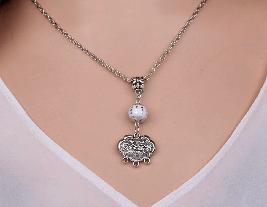 Longevity Wealth Honor Lock Necklace Pendant Vintage Silver Charm Choker Collar Acrylic Bead Statement Necklace Women Jewelry