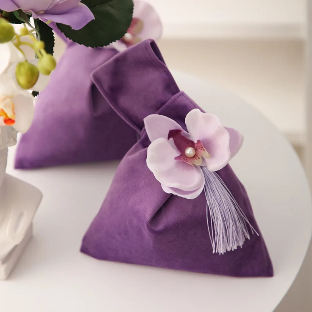 

Velvet Flower Tassel Wrist Bag Temperament Make Up Pouch Chinese Style Handbag Storage Bag Jewelry Packing Festive Sugar Box