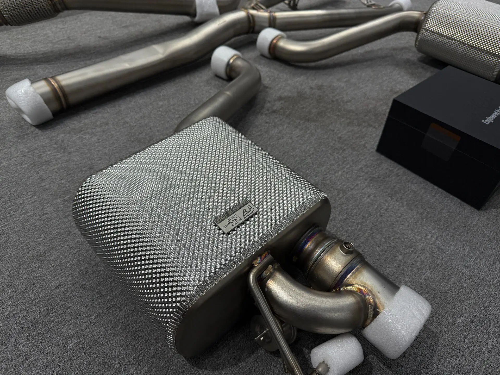 apply to The all-new C238-E53 (Coupe) has a complete range of exhaust accessories at the rear, without any bumps or cuts