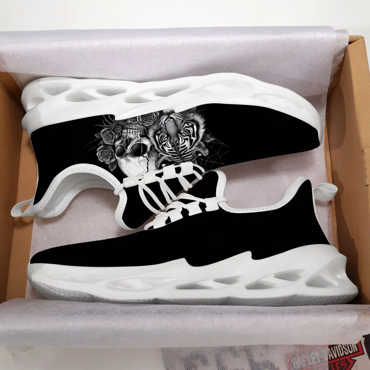 

Couple Running Shoes Men Women Lightweight Mesh Breathable Comfortable Flat Soft Tennis Shoes Summer Lace-up Sneakers Man