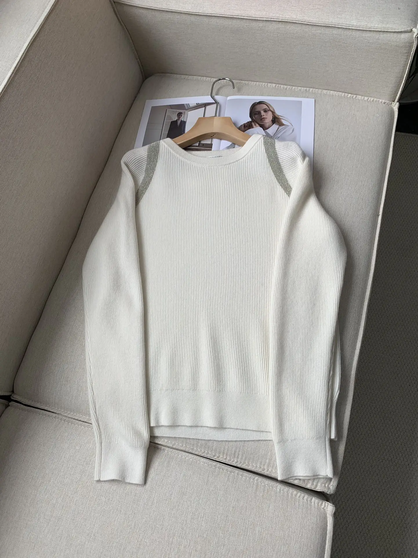 2024 Spring And Summer New Shoulder Chain High Quality Fashion Luxury Wool Sweater