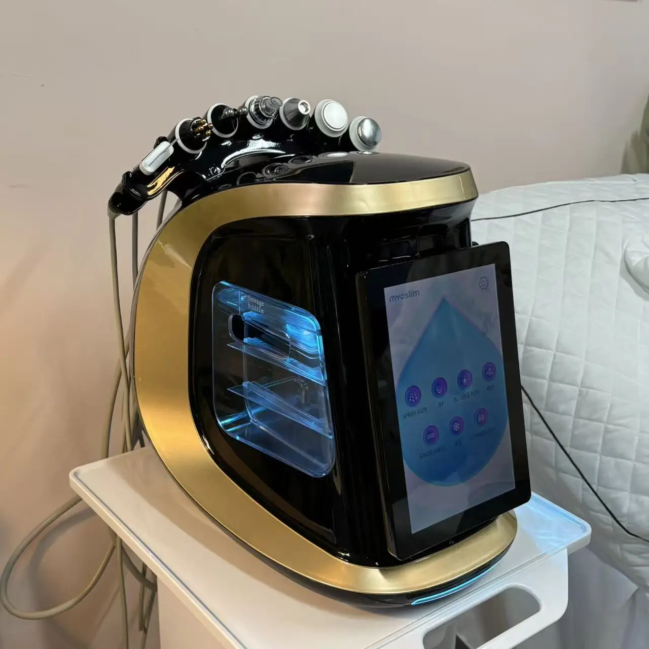 جديد 7 في 1 آلة تجميل الفقاعات الصغيرة لتبييض العطاء وتقشير تقليص المسام معدات العناية بالبشرة المنزلية ترطيب عميق