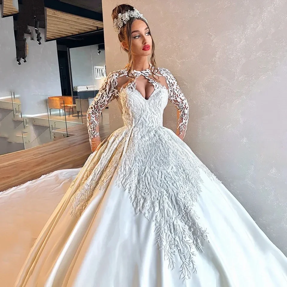 Customized Luxury O-Neck Pearls Long Sleeves Appliques Wedding Dress Ball Gown Floor Length Sweep Train Lace Up Bridal Gown