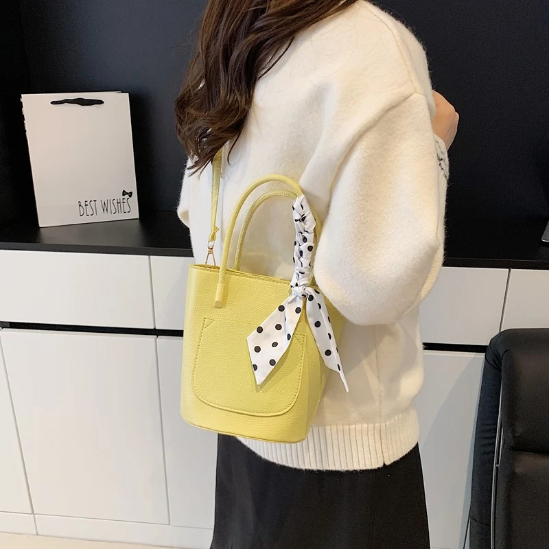 حقيبة كتف نسائية فاخرة من الجلد بتصميم أنيق حقيبة يد كروس أنيقة للمظهر الحضري العصري اليومي #4