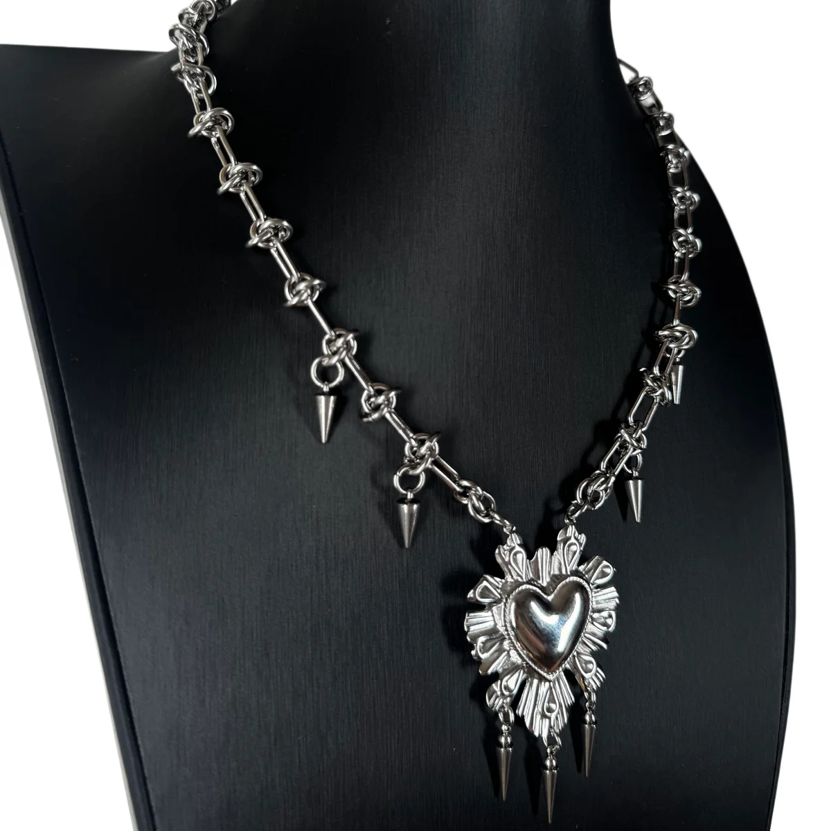 Punk Grunge Y2k Rock Nieten-Halskette mit Überdimensioniertem Liebesanhänger Coole Modische Halskette Goth Charm Schmuck Hip Hop Accessoires – Detail 5