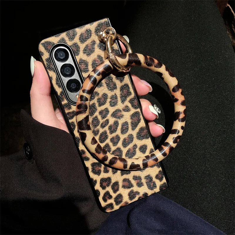 DIY Z Fold4 Portable Panther Print Bangle Big Hand Ring Phone Cover For Samsung Galaxy Z Fold 3 5G Sexy Leopard PU Leather Cases