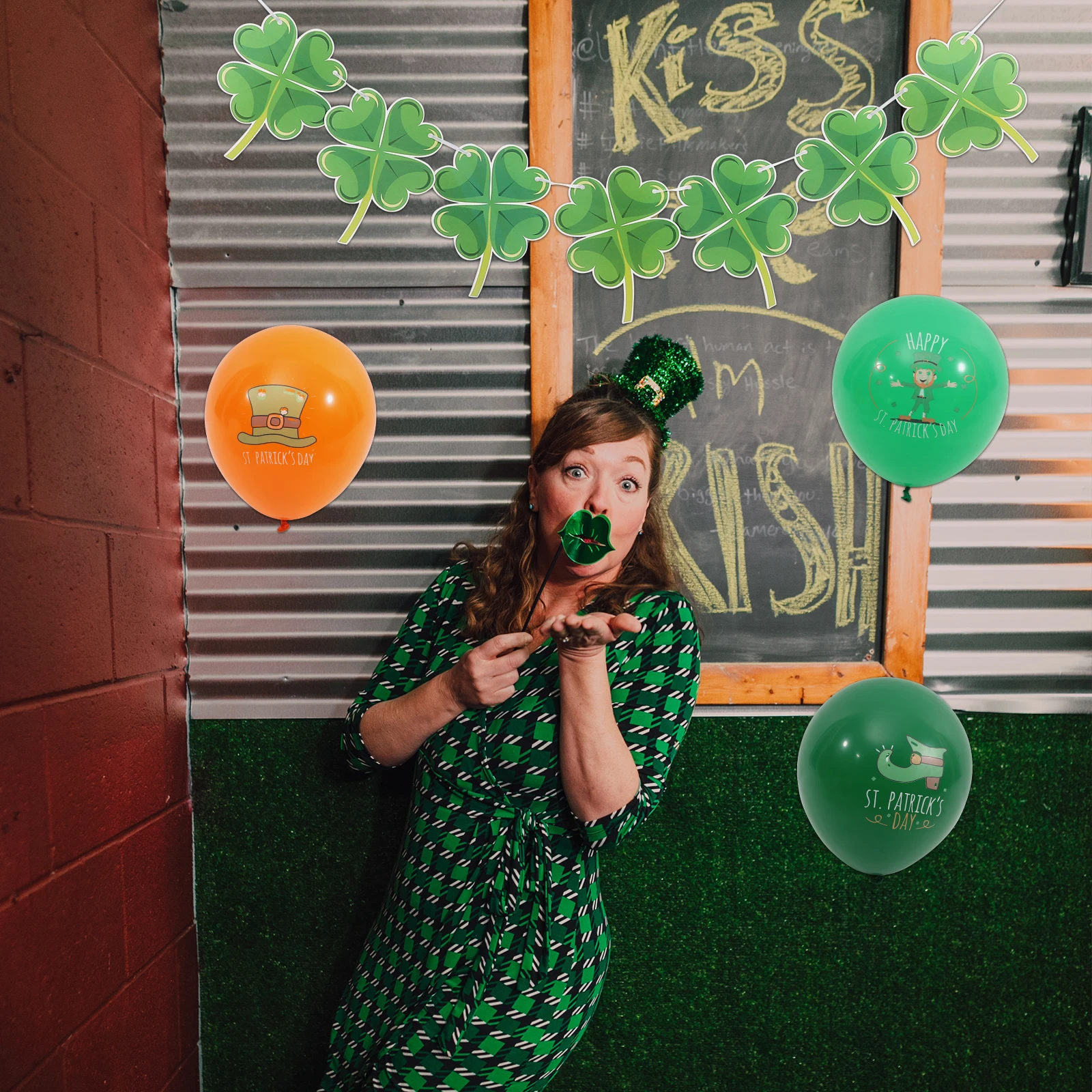 

Four Leaf Clover Decor Set St Patrick's Day Balloons Green Latex Festival Party Supplies DIY Accessories Layout Props