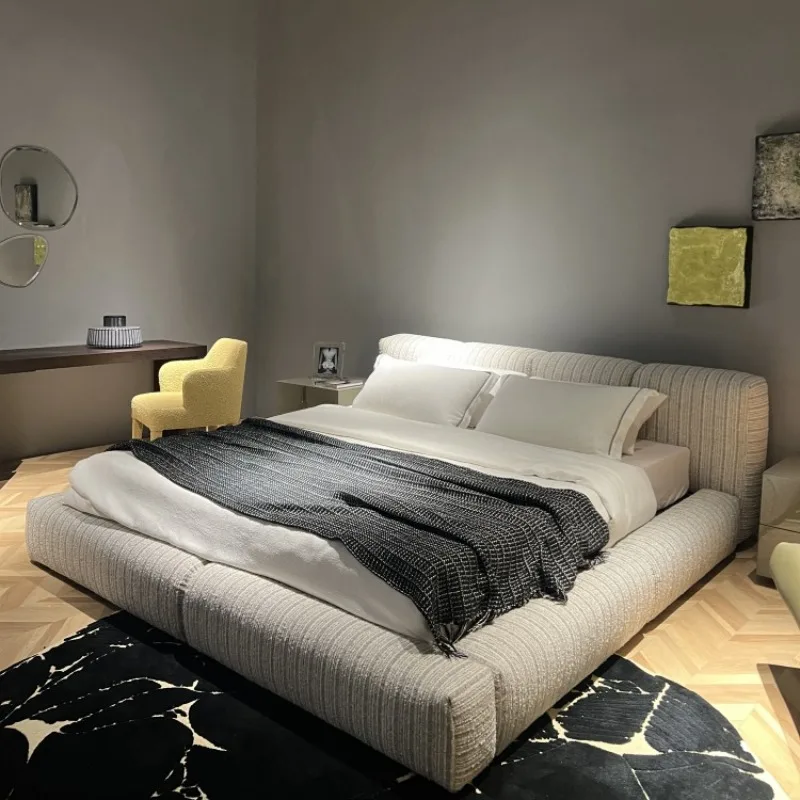 

Italian minimalist CC master bedroom gentleman designer Jannikreal picture 1.8 meters double bed wedding