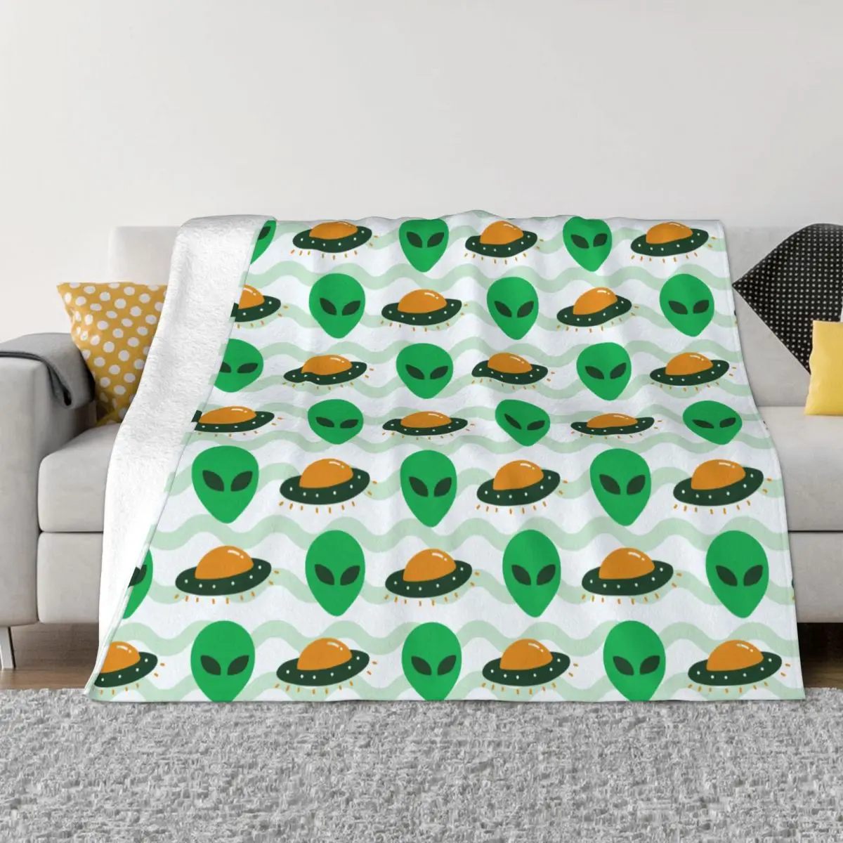 Alien Ufo Invasion Spaceship Blanket Flannel Textile Decor Portable Lightweight Thin Throw Blanket for Home Bedroom Bedspread