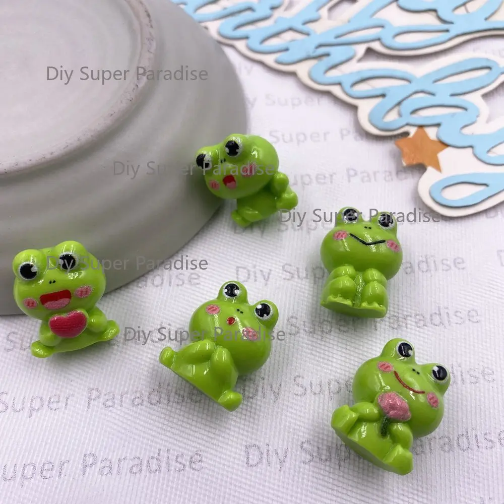 10PCS Colorful Resin Holding Heart And Flower In Hand Green Frog Animal Flatback Stone Figurine Scrapbook DIY 3D Ornament Crafts