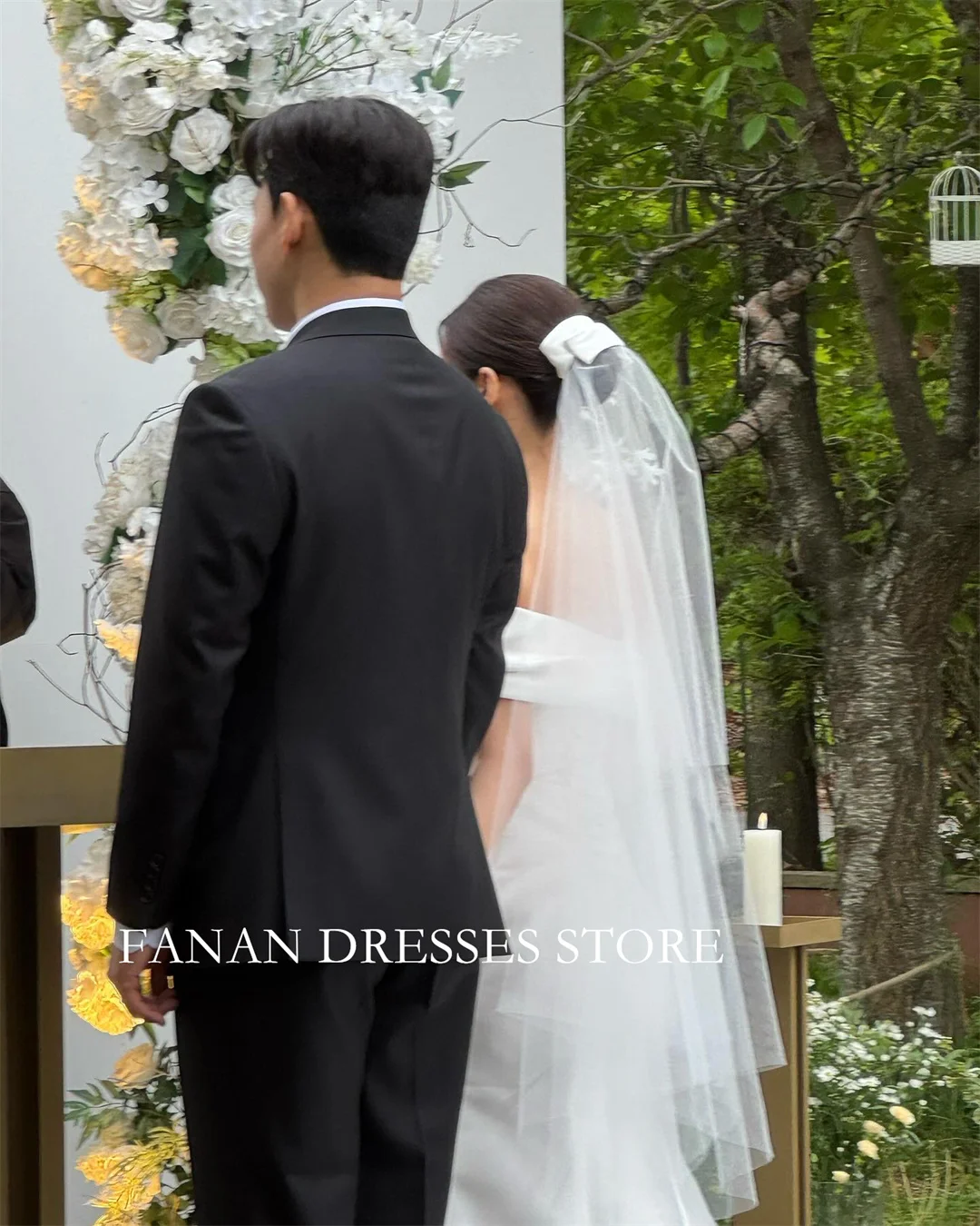 FANAN Schulterfreie koreanische Meerjungfrau-Hochzeitskleider дnostiek Innovate Satin Elfenbein Puffärmel Schnürung Maßgeschneiderte hübsche Brautkleider in Übergröße