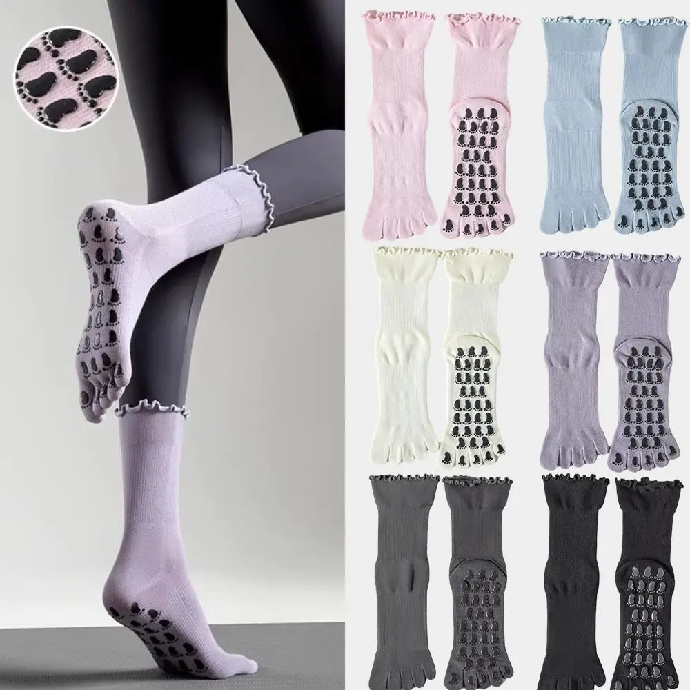 Non-Slip Silicone Five-Toe Yoga Socks Breathable Silicone Grip Pilates Grip Socks Cotton Mid-Calf Yoga Socks Floor Exercises
