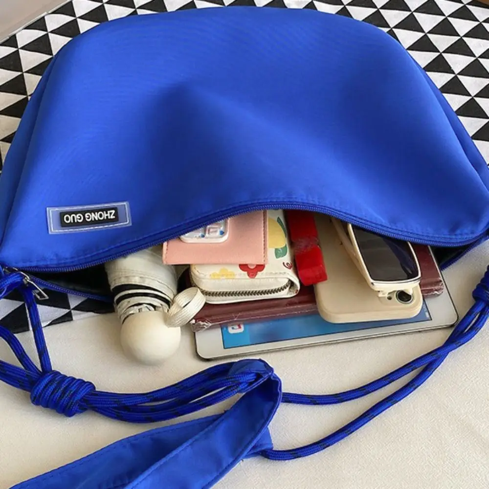 Half-moon Shape Nylon Crossbody Bag Solid Color Waterproof Dumpling Shoulder Bag Zipper Large Capacity Sports Message Bag