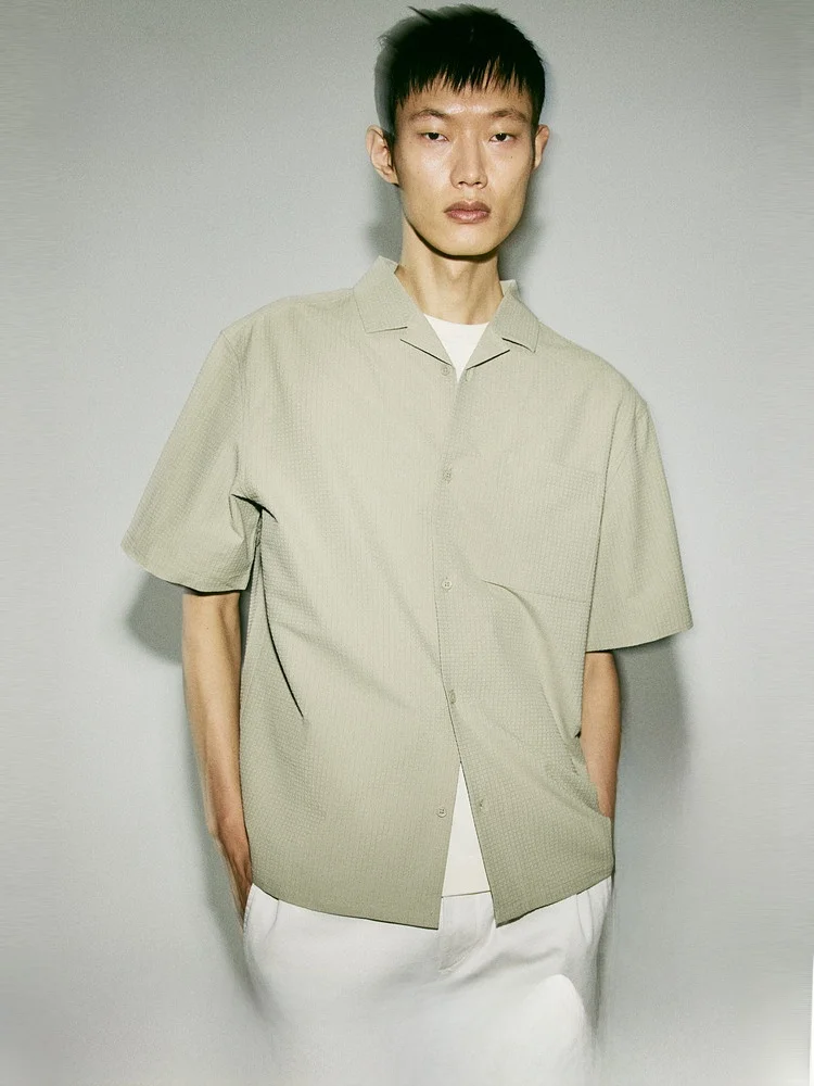 

Мужская футболка свободного кроя H&M, весенняя, с воротником-стойкой, текстурированная, модель 28887, повседневная